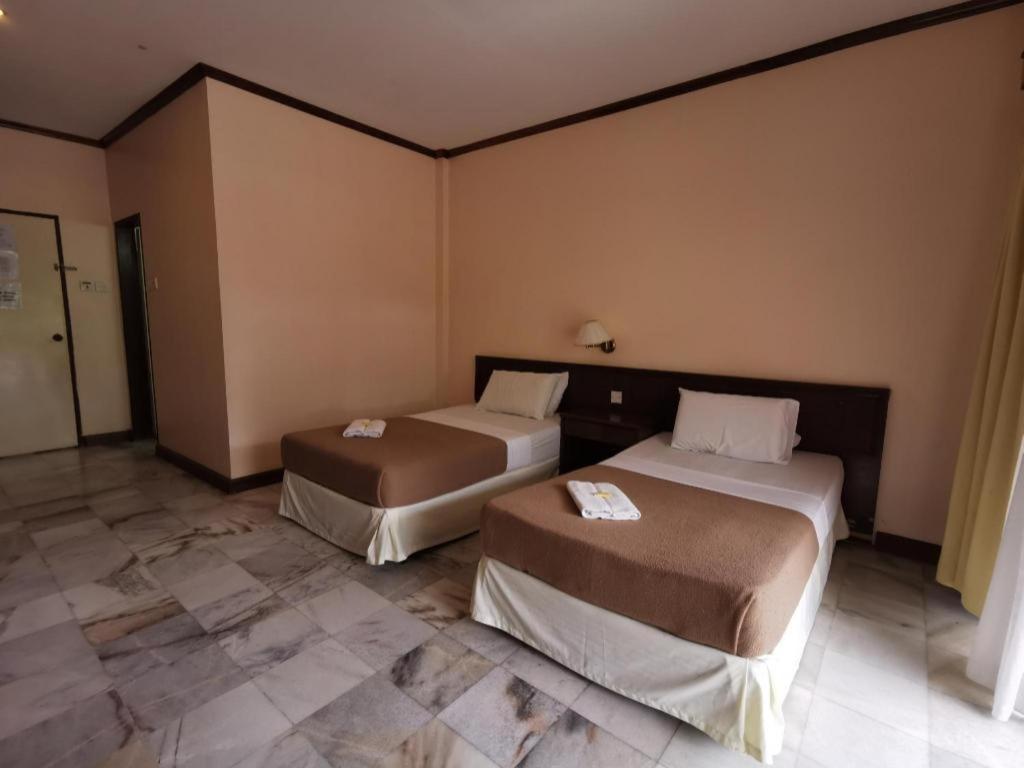 Oyo 89972 Borneo Paradise Beach Hotel Kota Kinabalu Exteriör bild
