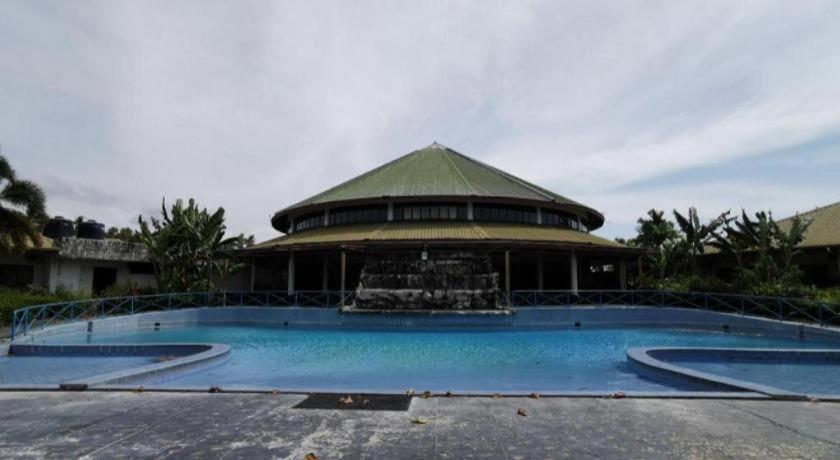 Oyo 89972 Borneo Paradise Beach Hotel Kota Kinabalu Exteriör bild